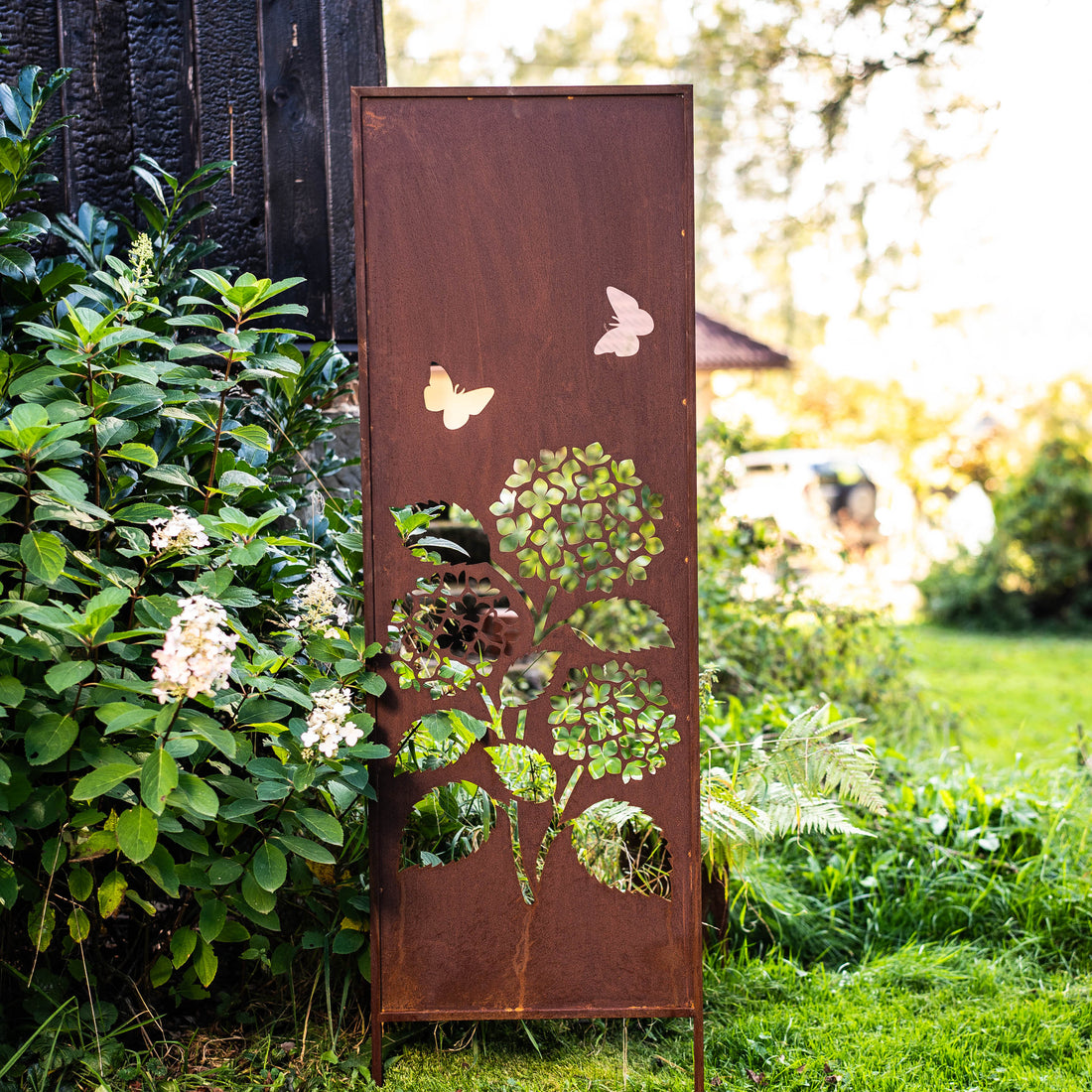 Panel ogrodowy Corten - Parawan z hortensjami z motylami - 160 x 50 cm