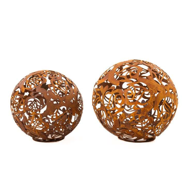 Dekoracyjna Kula Ogrodowa z Wzorem Kwiatów Róży - Rdzewiona Stal, 3 rozmiary - zdjęcie 17 - Kapaga