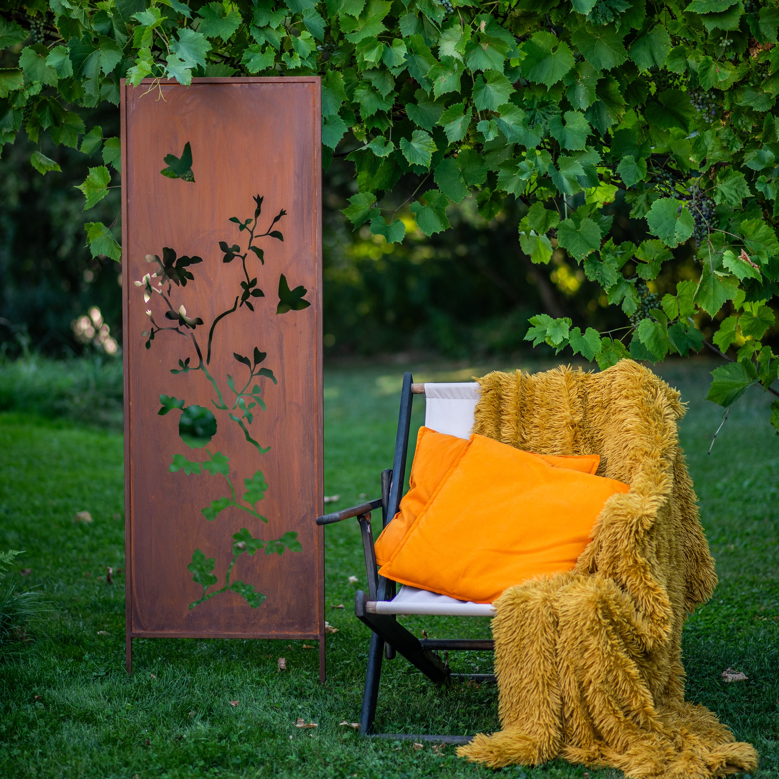 Panel ogrodowy Corten - Parawan z kwitnącą gałązką  - 160 x 50 cm