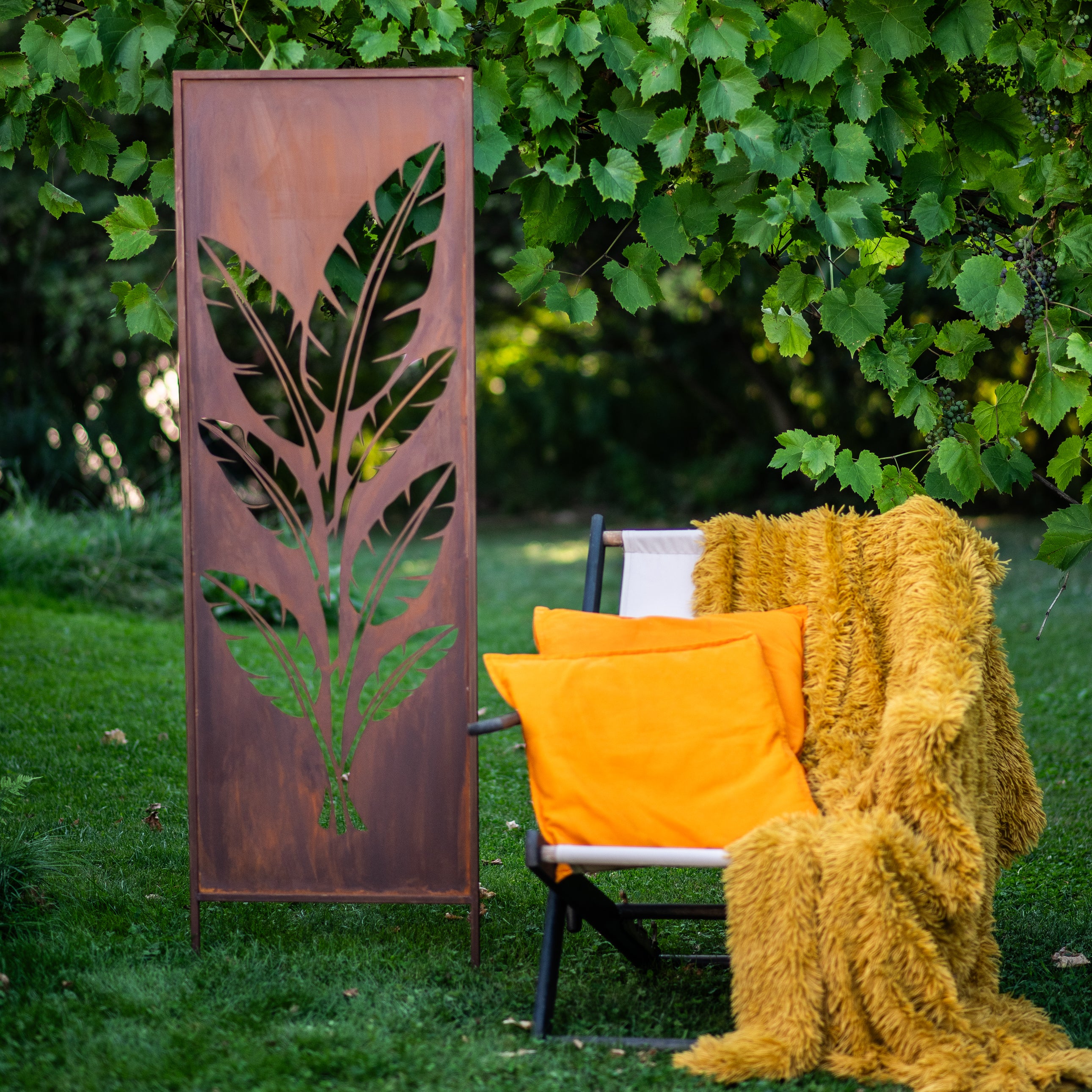 Panel ogrodowy Corten - Parawan z tropikalnymi liśćmi - 160 x 50 cm